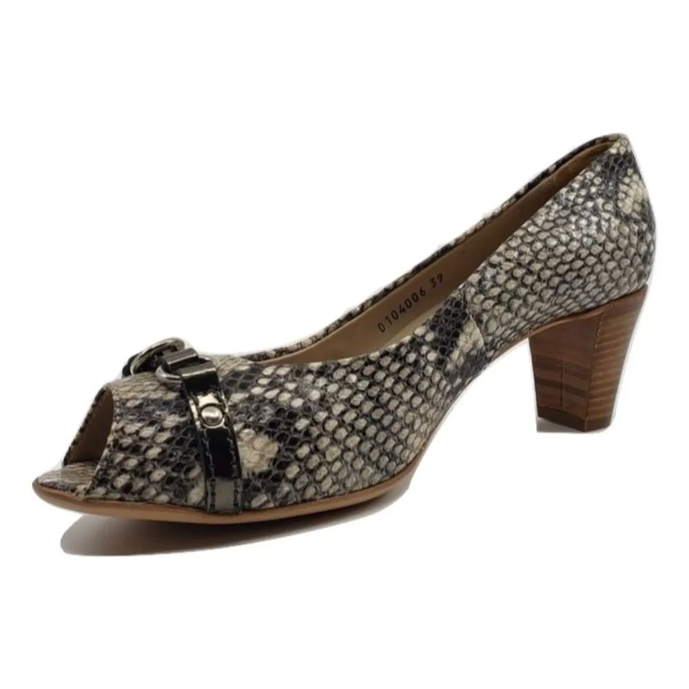 D104006 Fog Pebble Snake Leather AGL Pumps