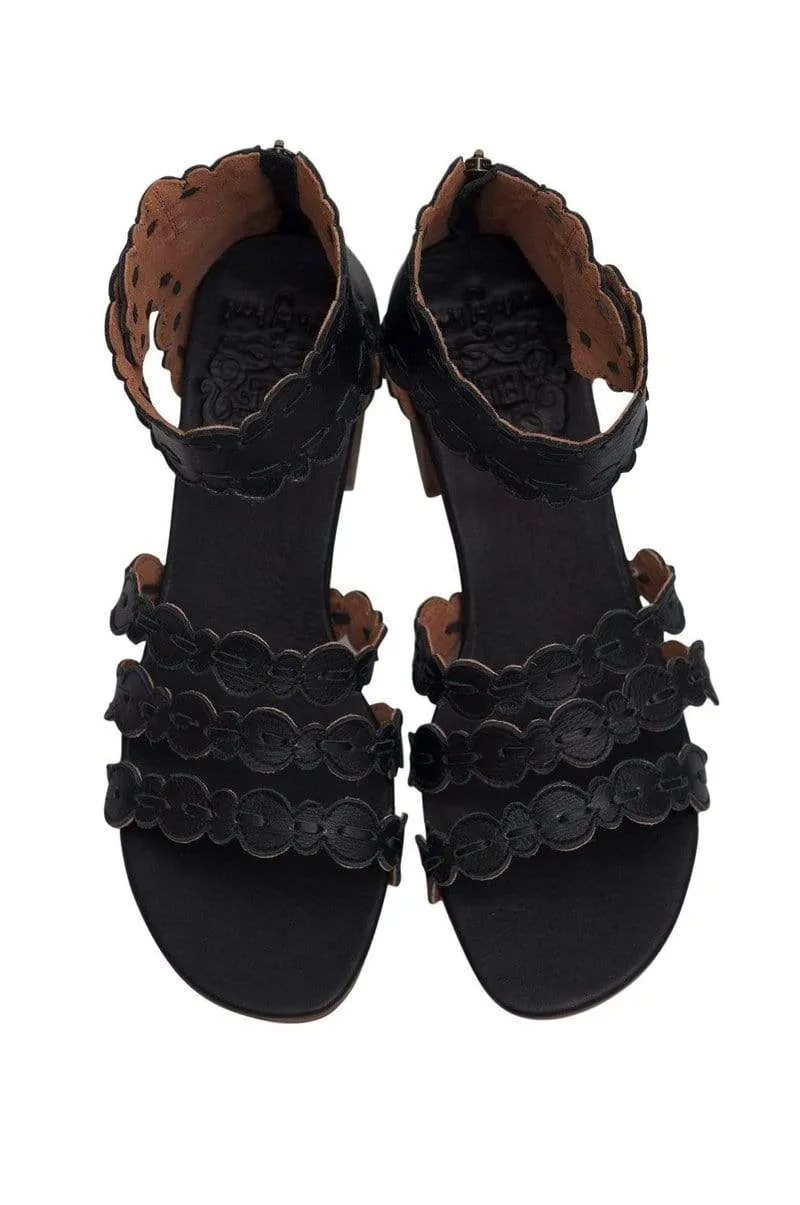 Seaside Leather Sandals in Black